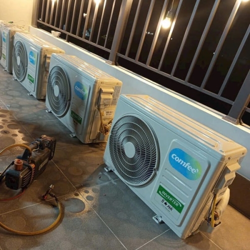 Máy lạnh Comfee CFS-18VGX Inverter 2 HP - Model 2026