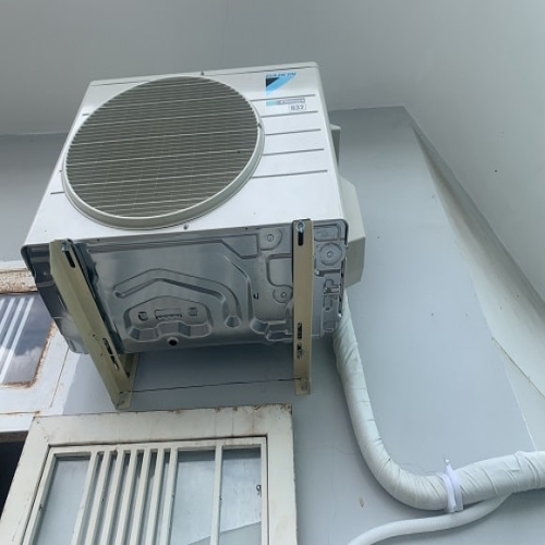 Máy Lạnh Treo tường Daikin 1.5 Hp Inverter FTKZ35VVMV