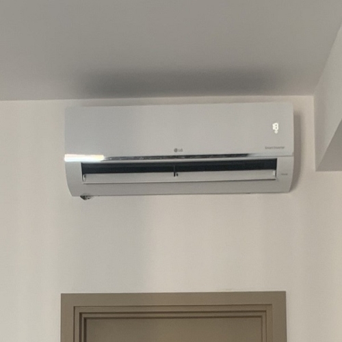 30.Máy Lạnh Multi LG 1 Dàn Nóng 5 Hp + 2 Dàn Lạnh Treo Tường 2.5 Hp