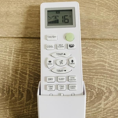 Máy lạnh treo tường Aqua Inverter 1.0 HP AQA-RV10ME - Model 2025