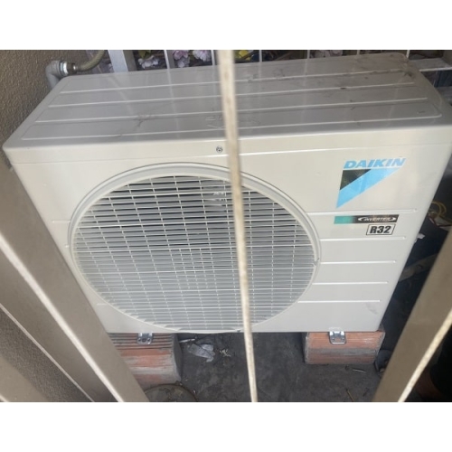 Máy Lạnh Daikin Inverter 3 Hp FTKY71WAVMV-model 2022