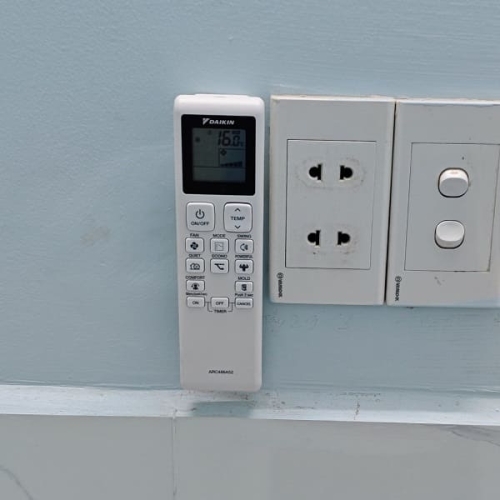 Máy lạnh Daikin Inverter 1.5 HP FTKF35ZVMV model 2025