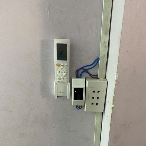 Máy lạnh Midea 1.5 HP MSAFII-13CRN8