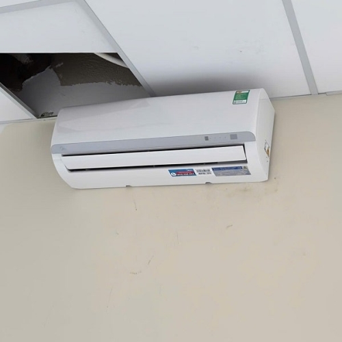Máy lạnh Midea 1.5 HP MSAFII-13CRN8