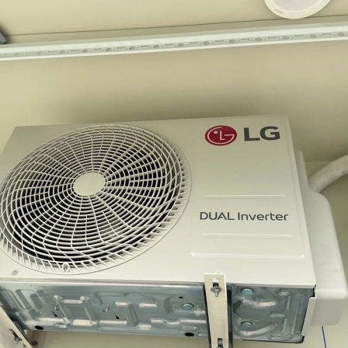 Máy lạnh LG DUALCOOL™Inverter AI Air 1 chiều 9.000 BTU (1HP) IDC09M1 Model 2025